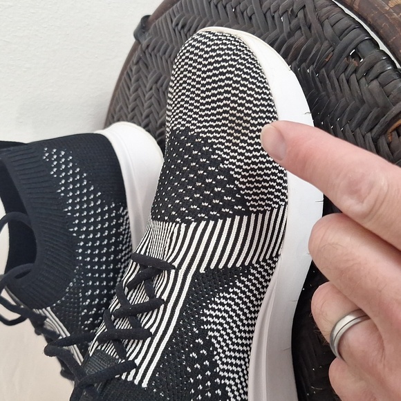 FitFlop Womens Marbleknit Black/White Walking Shoes Size 8 Medium (B, M) - Picture 3 of 12